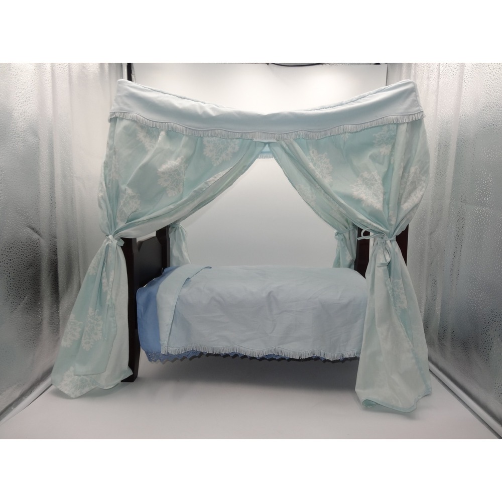 American Girl Elizabeth Doll 4 Poster Bed and Bedding Set Retired Colonial